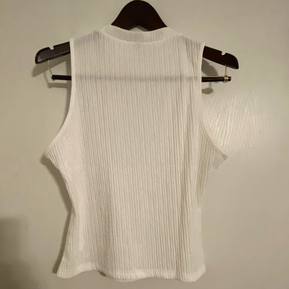 SHEIN White Fashion Tank Top – Size XL ( runs small)– Lightweight & Stylish - Picture 2 of 7